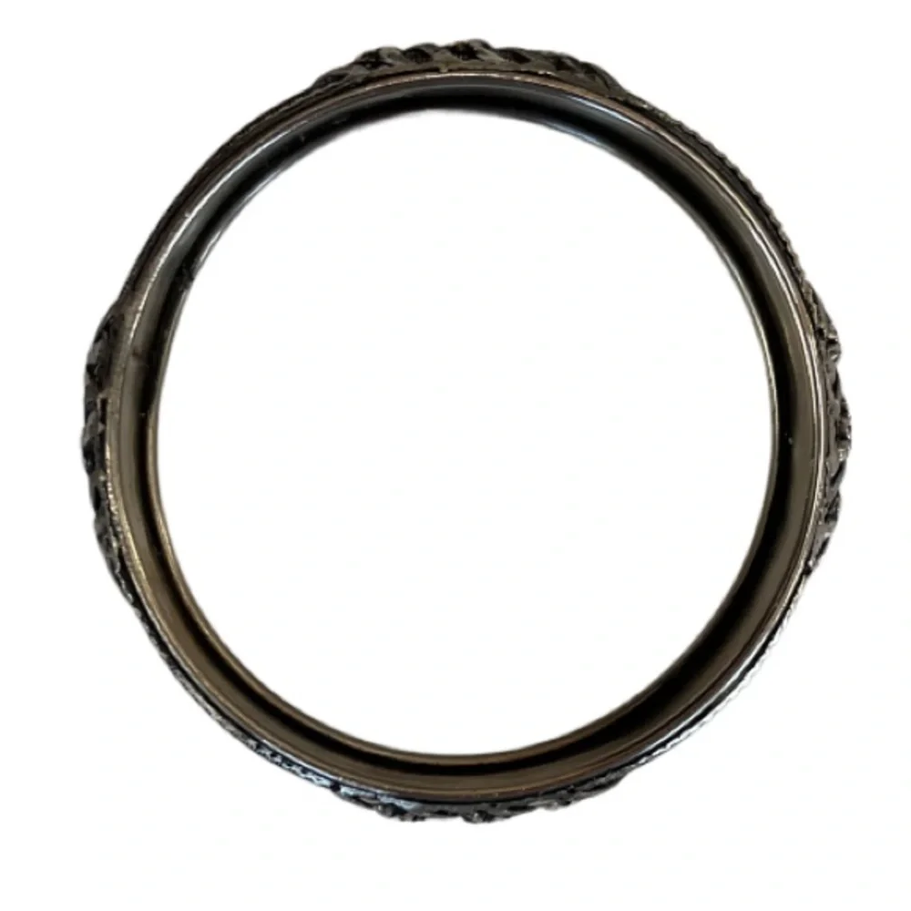 None matching bangle